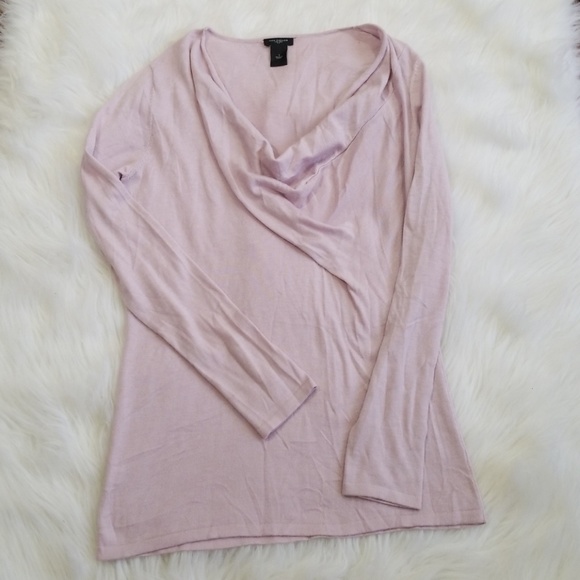 Ann Taylor lavender ligh weigh top. Size S - Picture 6 of 8